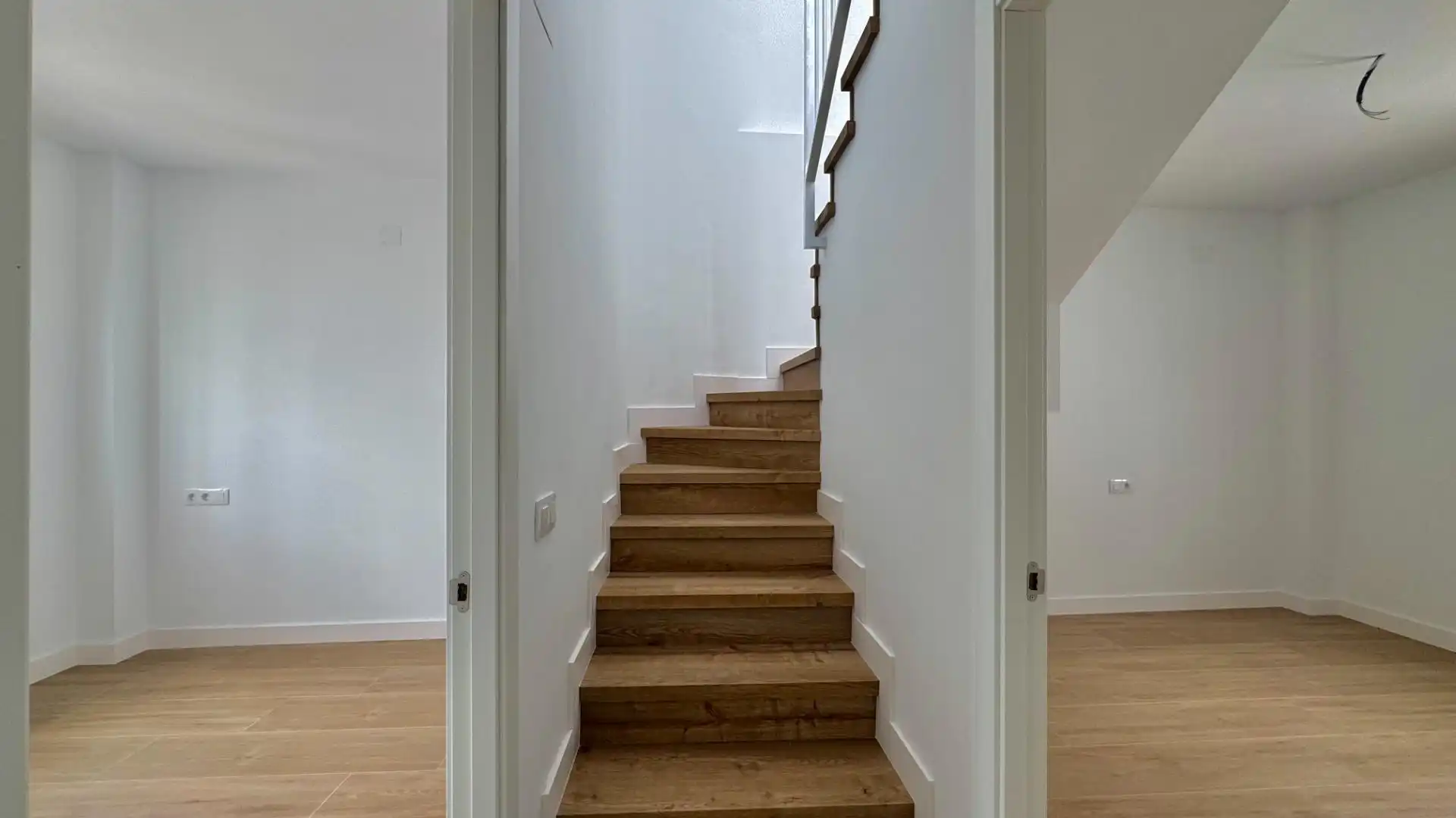 Casa adosada en venta en Campillos con Jardín privado y Terraza