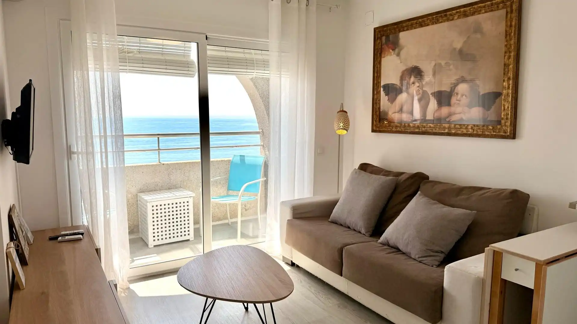 Monolocale con terrazza in vendita a Carrer DELTA MUGA 7