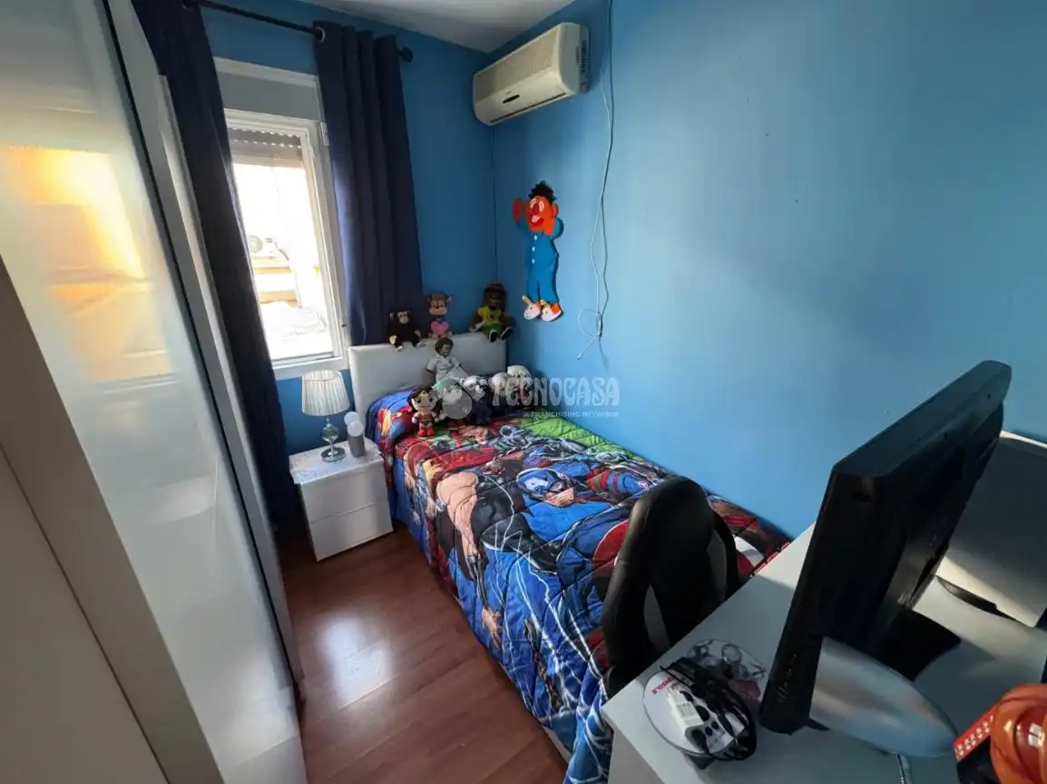 Habitación de Casa adosada en venta en Écija