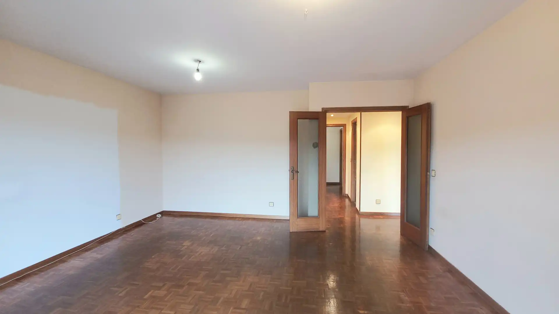 Living room of Flat for sale in Burgos Capital  with Heating, Terrace and Storage room