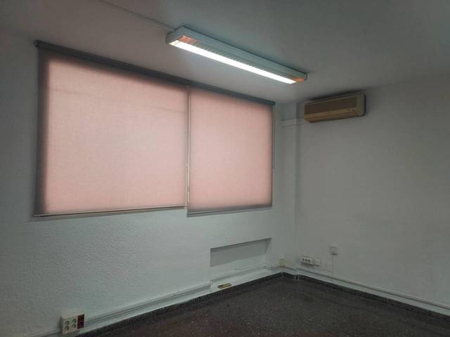 Oficina en Alquiler en Calle San Vicente Martir en La Roqueta