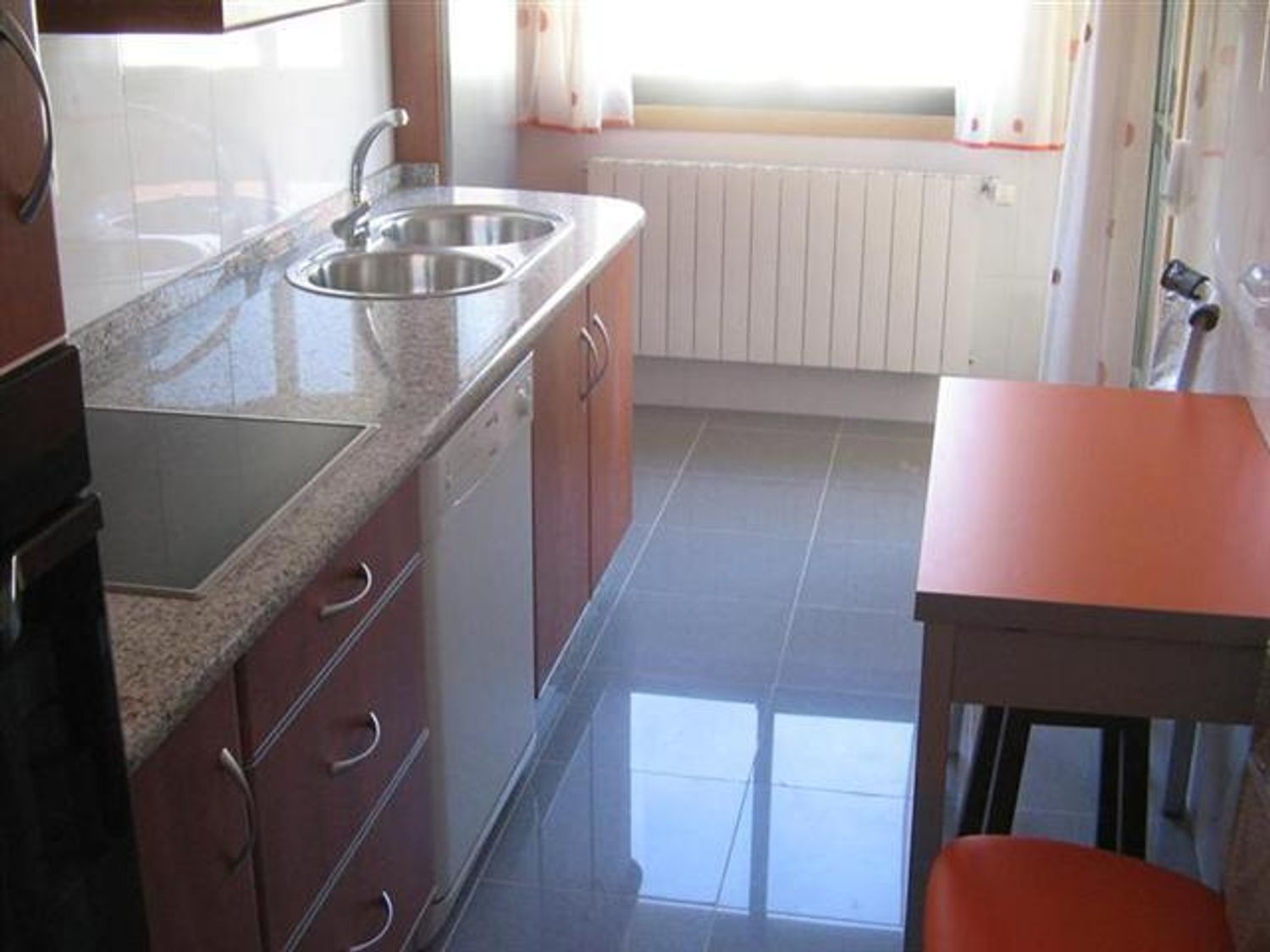 Kitchen of Flat to rent in Ourense Capital   with Heating and Storage room