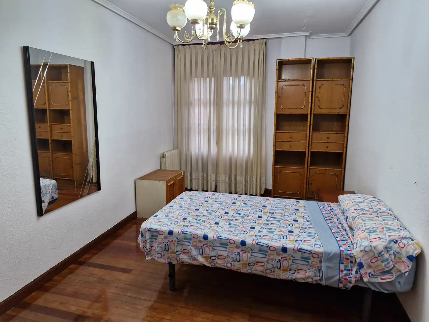 Habitación de Piso de alquiler en Valle de Mena con Calefacción, Parquet y Amueblado