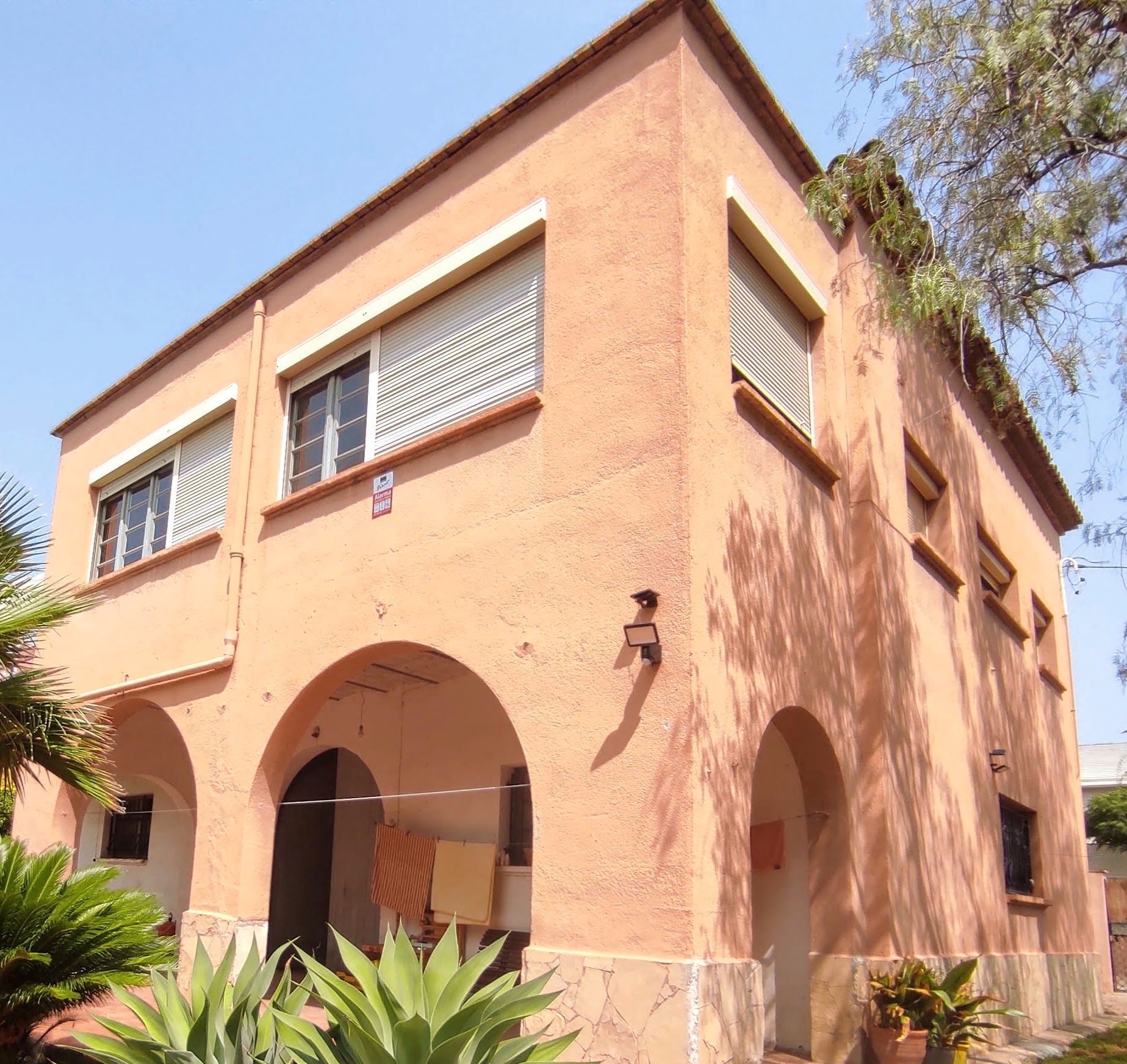 Vista exterior de Casa o xalet en venda en Vilallonga del Camp amb Calefacció, Terrassa i Traster