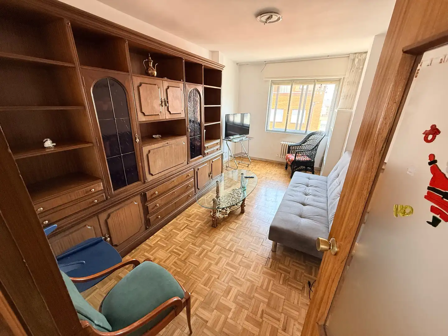 Sala d'estar de Pis en venda en León Capital  amb Calefacció, Parquet i Terrassa