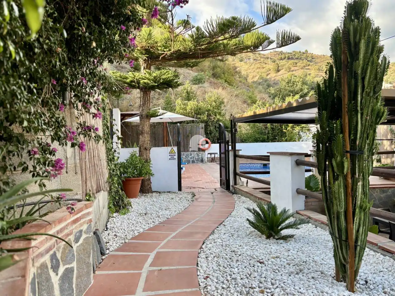 Terraza de Casa o chalet de alquiler en Canillas de Aceituno con Aire acondicionado, Calefacción y Jardín privado