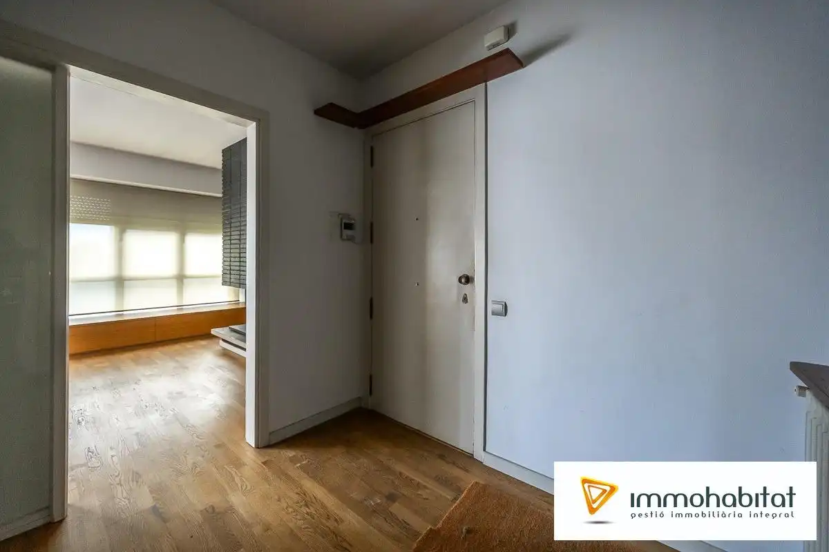 Vista exterior de Piso en venta en Sabadell con Aire acondicionado, Calefacción y Parquet