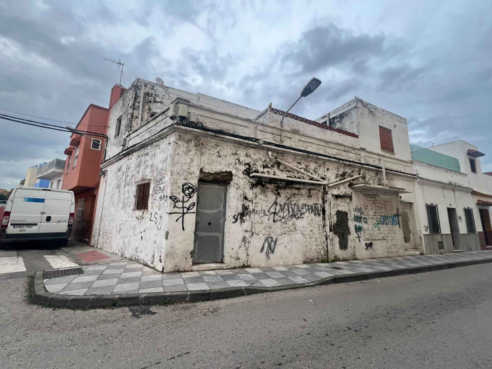 Exterior view of Single-family semi-detached for sale in Algeciras