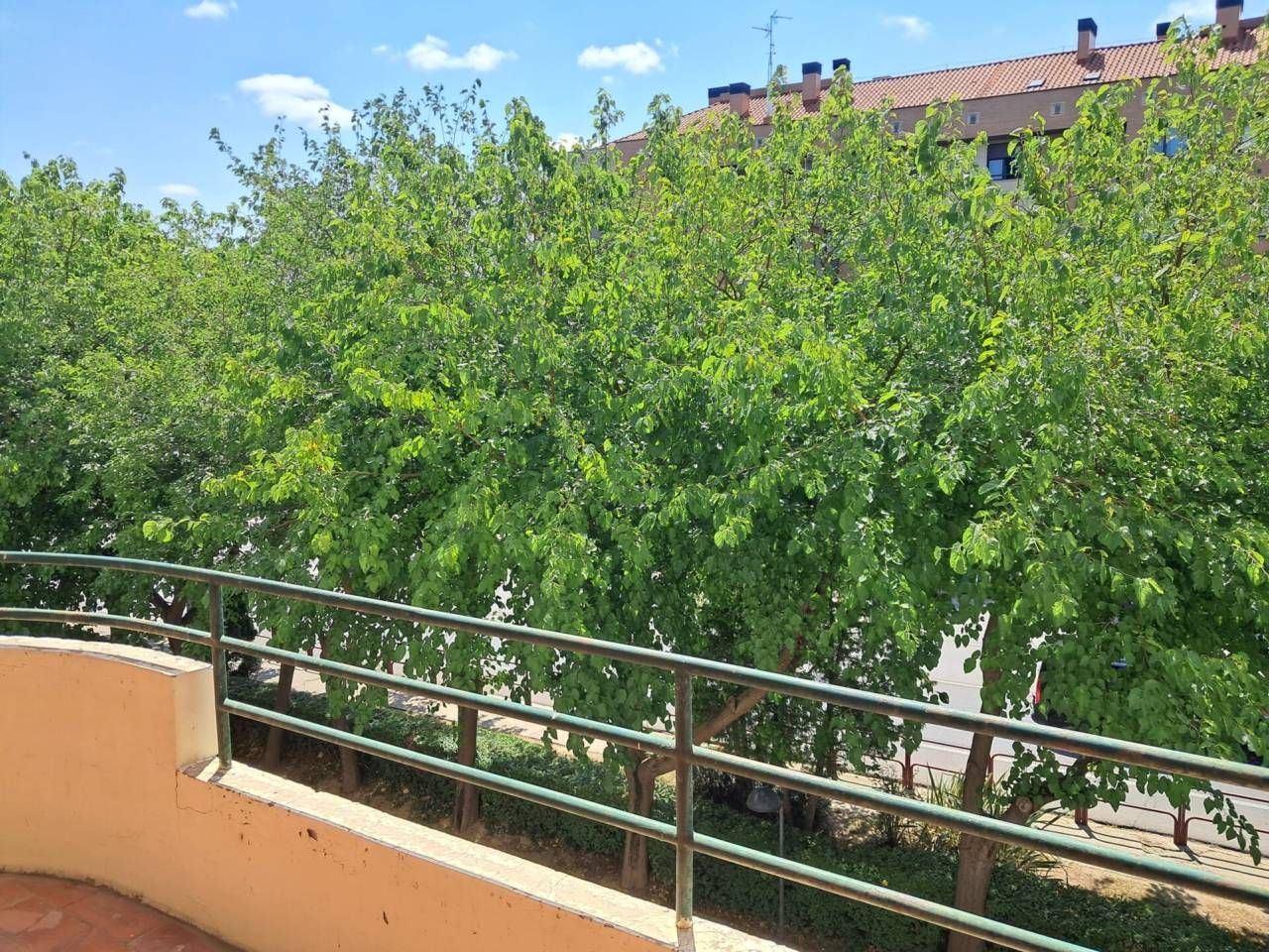Vista exterior de Pis en venda en  Logroño amb Calefacció i Terrassa