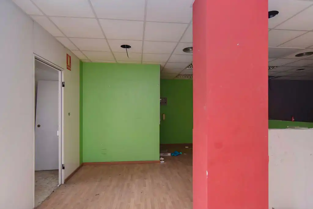Local en venda a C/ Josep Trueta, Sant Joan - TV3