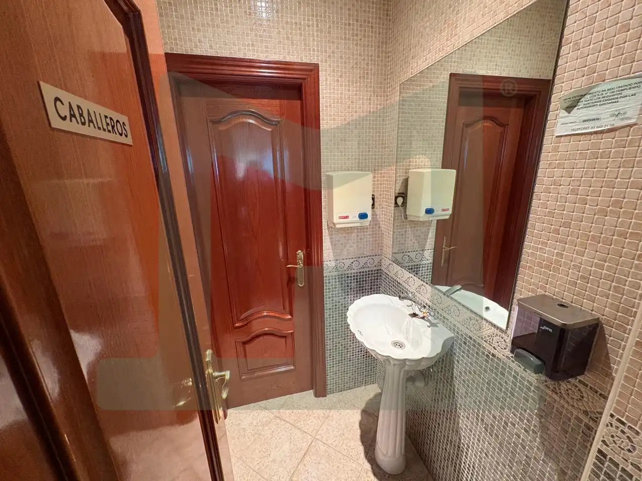 Badezimmer von Fabrikhallen zur Miete in Griñón