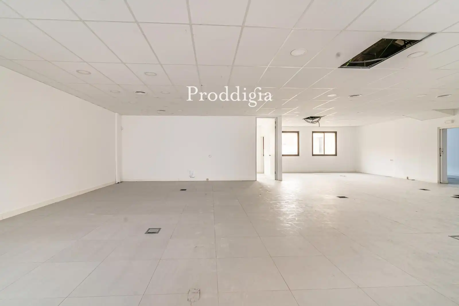 Office for sale in Barcelona  with Air Conditioner
