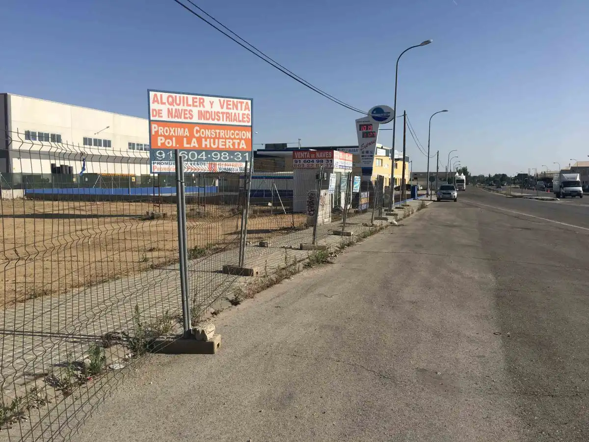 Außenansicht von Fabrik Grundstücke zur Miete in Griñón