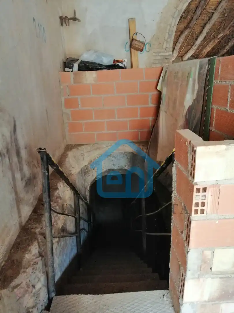 Country homes for sale in Requena