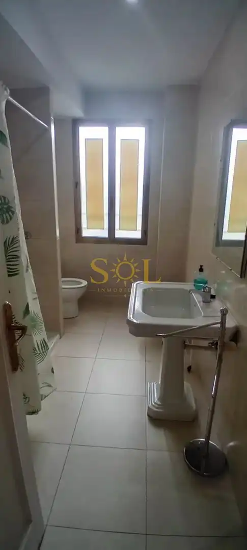 Badezimmer von Wohnung zur Miete in León Capital  mit Heizung, Terrasse und Möbliert