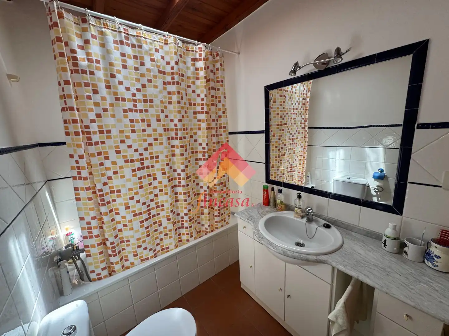 Bany de Casa o xalet en venda en Ronda amb Calefacció, Terrassa i Moblat