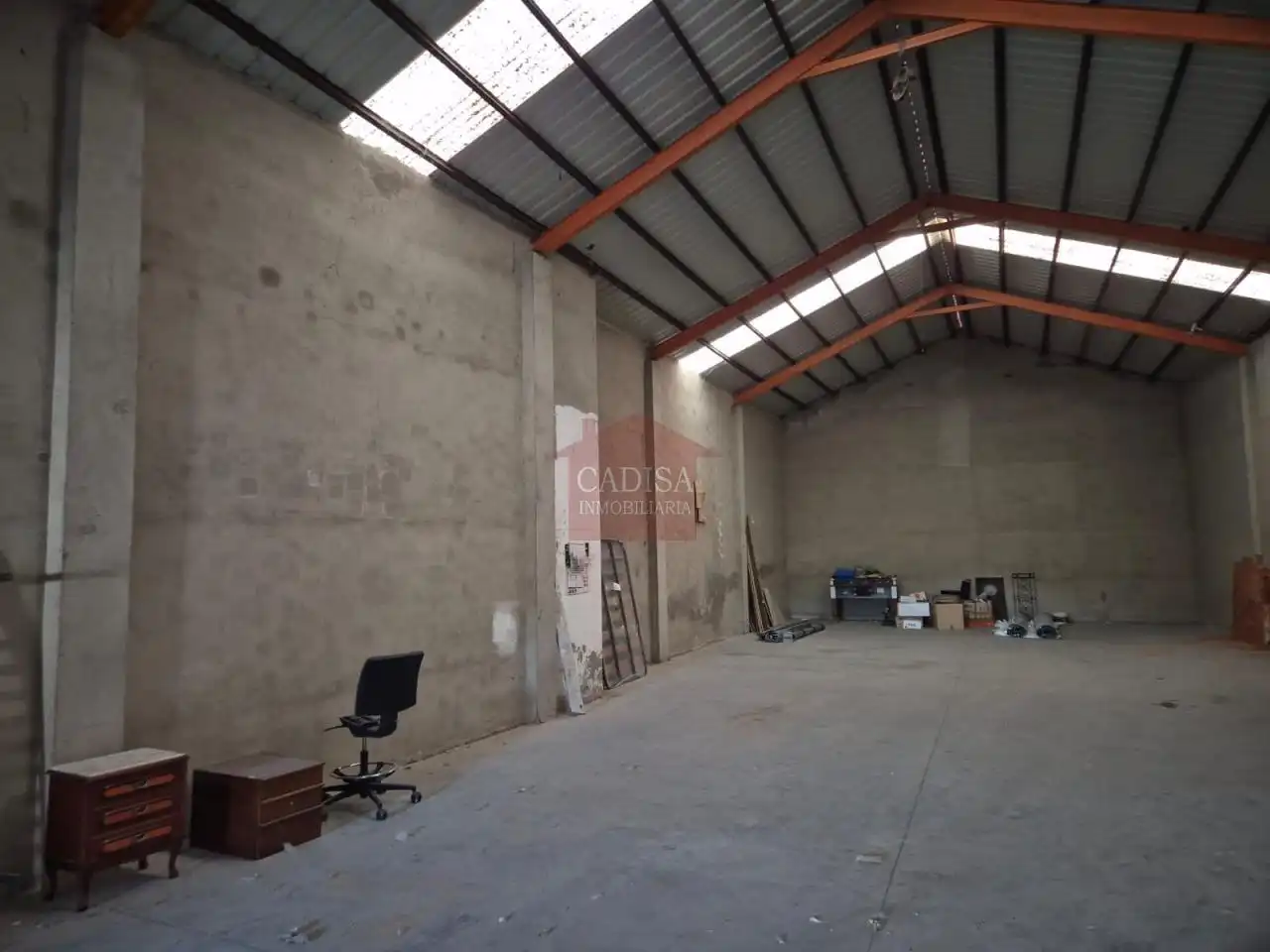 Nau industrial de lloguer a Villares de la Reina
