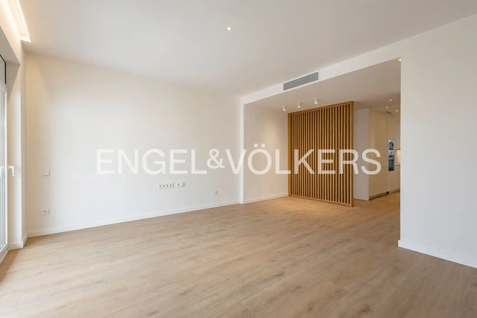 Living room of Flat for sale in Barcelona  with Air Conditioner, Heating and Parquet flooring