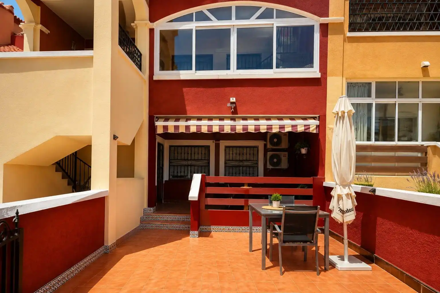 Bungalow amb piscina en venda a Calle LAGUNA DE GALLOCANTA