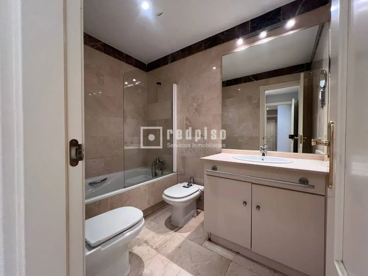 Piso con piscina en venta en del Talgo 226, imagen 8