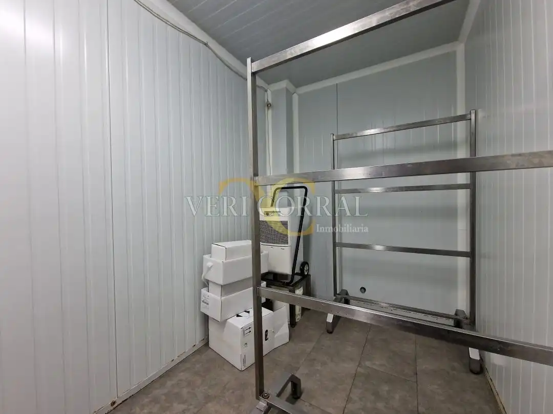 Local en venta en Calle Río Bedón, Posada - Barro