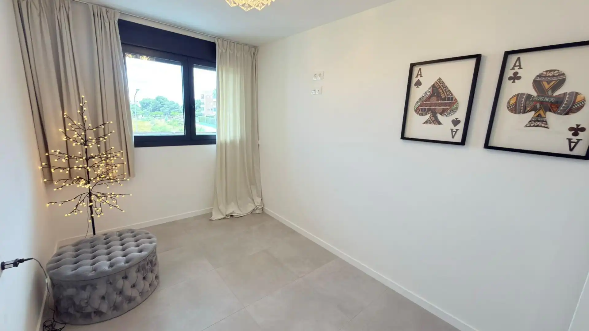 Dormitori de Apartament en venda en Orihuela amb Aire condicionat, Calefacció i Jardí privat