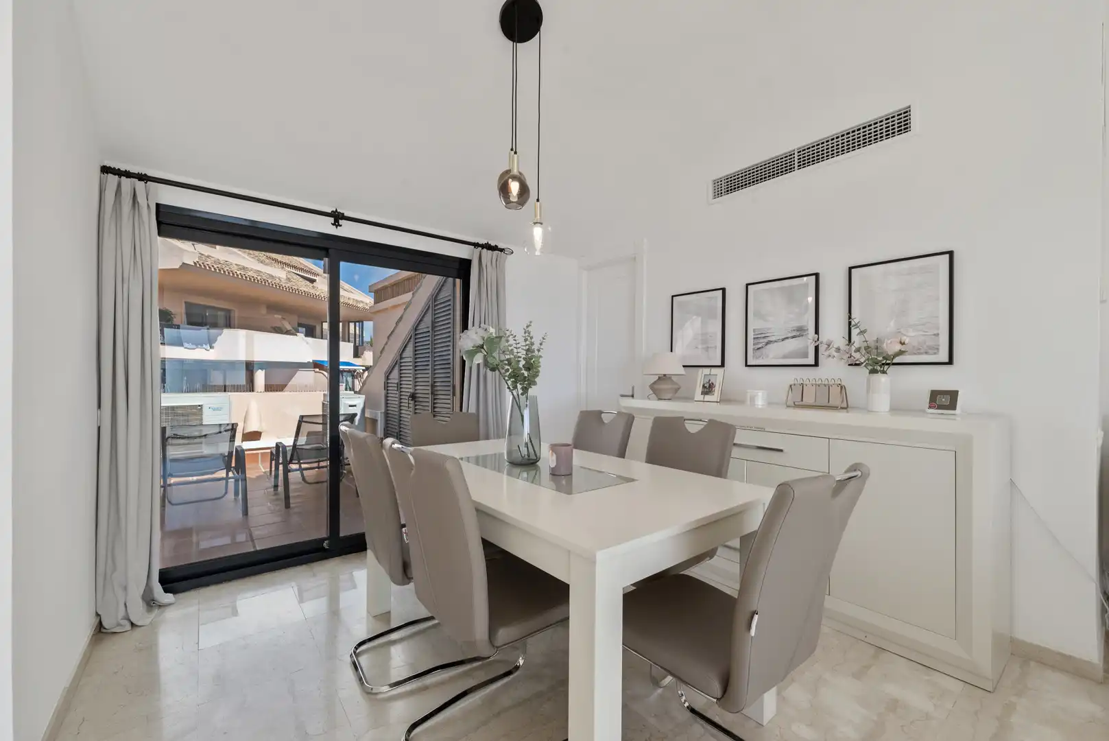 Comedor de Ático en venta en Mijas con Aire acondicionado, Terraza y Piscina