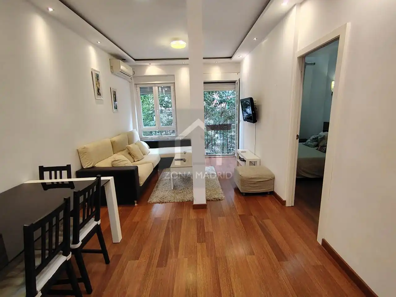 Sala de estar de Piso en venta en Madrid con Aire acondicionado y Balcón