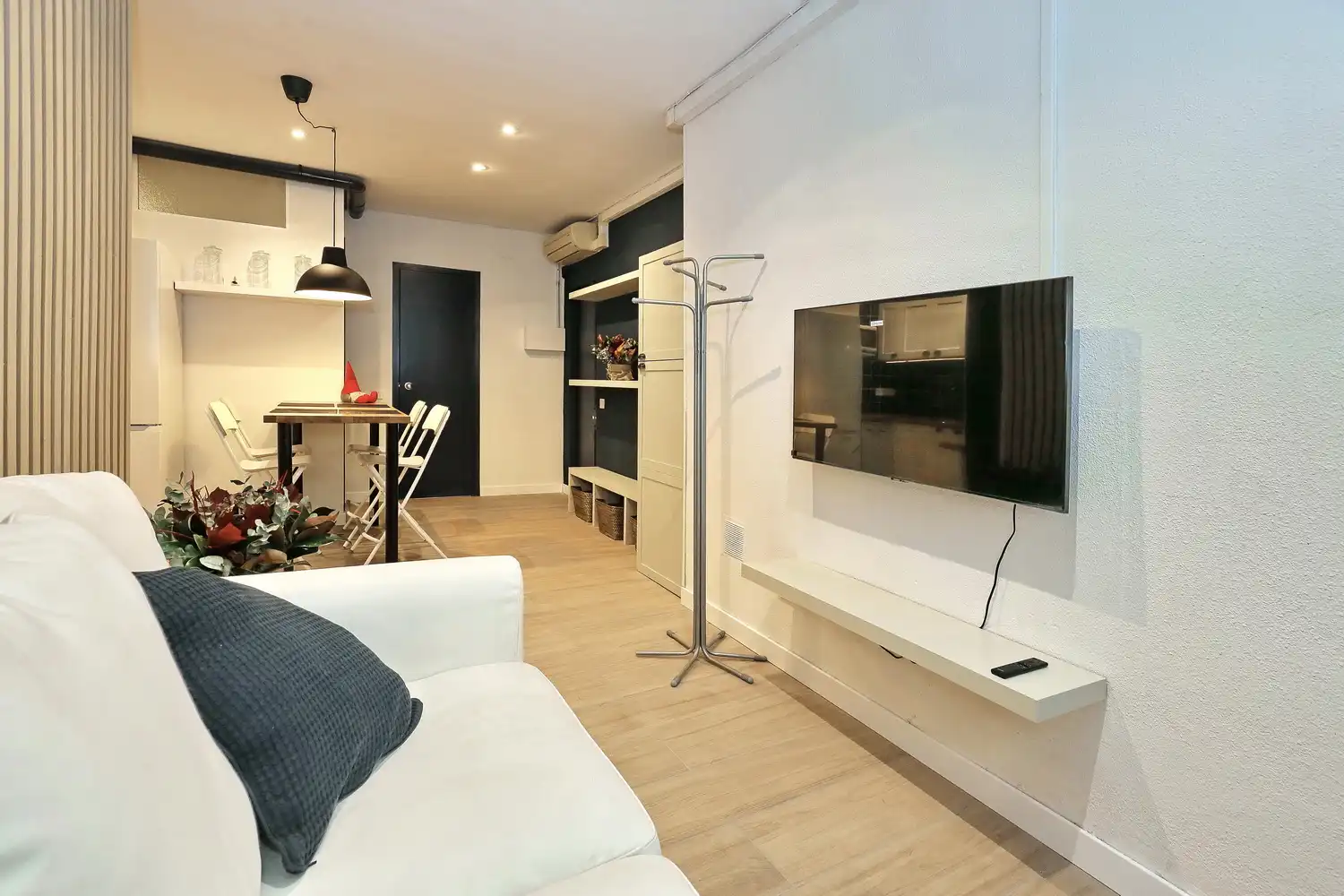 Wohnzimmer von Wohnung zum Verkauf in Barcelona mit Klimaanlage, Heizung und Möbliert