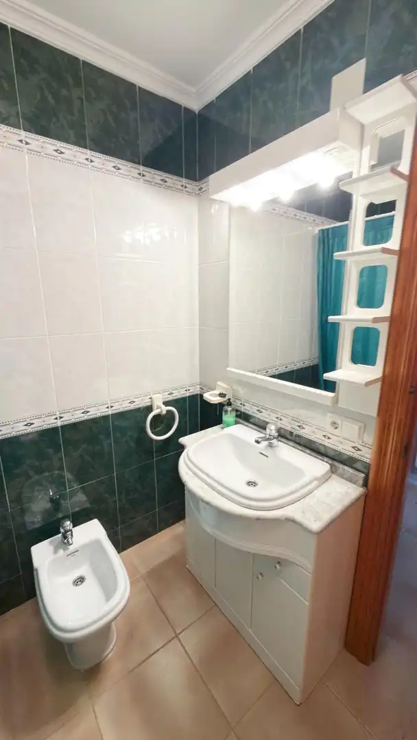 Baño de Casa adosada de alquiler en Punta Umbría con Terraza y Piscina comunitaria
