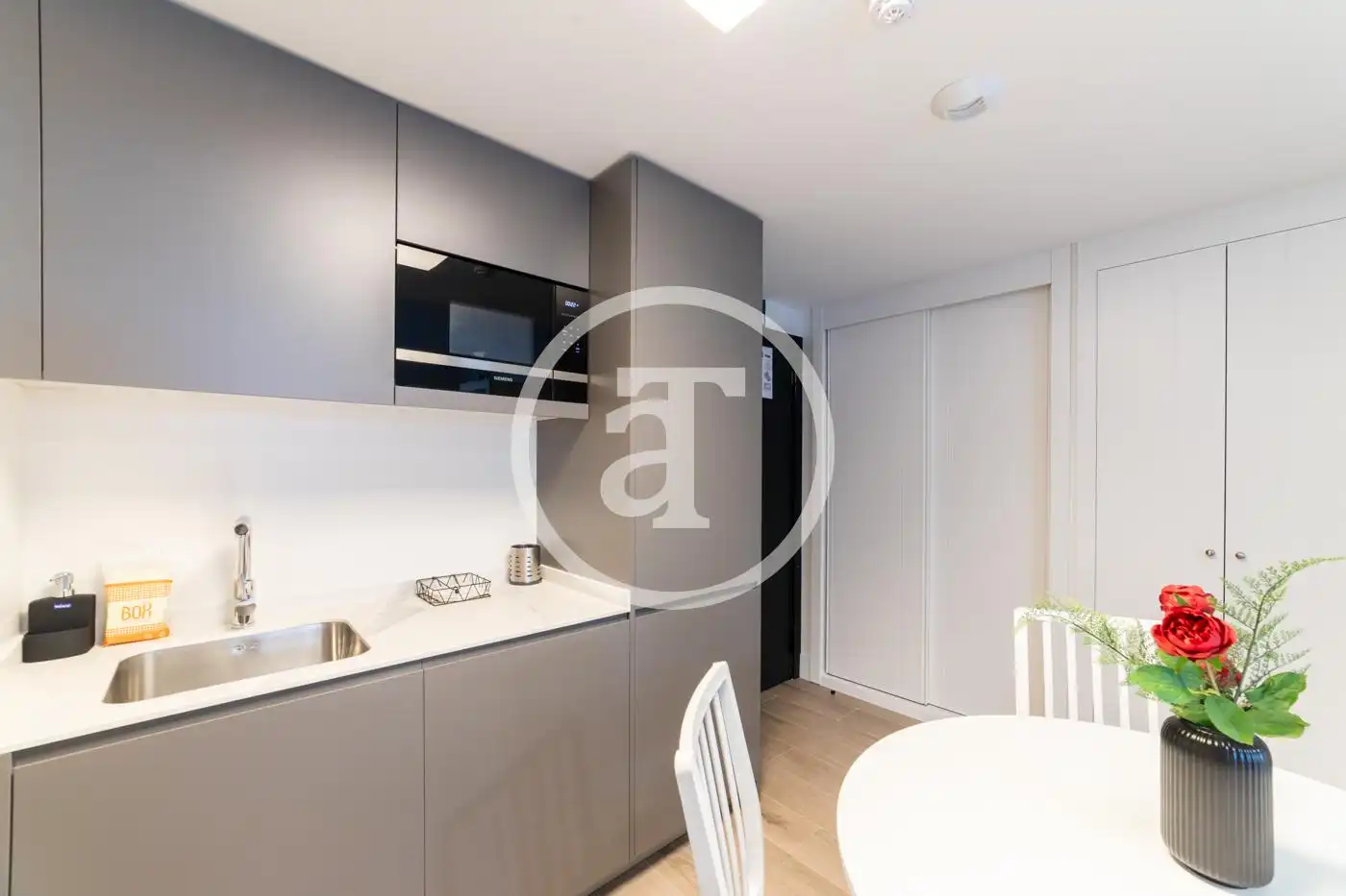 Flat for rent in Calle Alejandro Dumas, Imperial