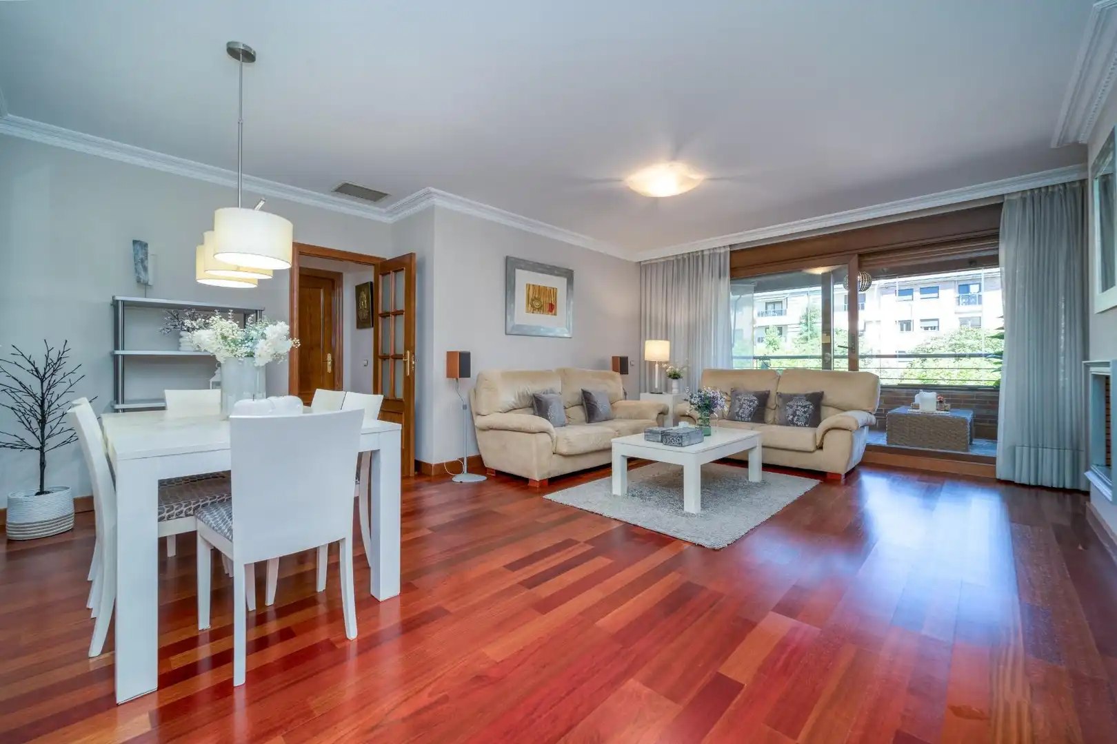 Sala de estar de Piso en venta en Majadahonda con Calefacción, Terraza y Trastero