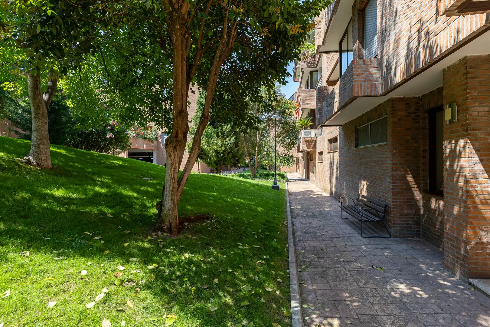 Vista exterior de Ático en venta en Las Rozas de Madrid con Aire acondicionado, Calefacción y Terraza