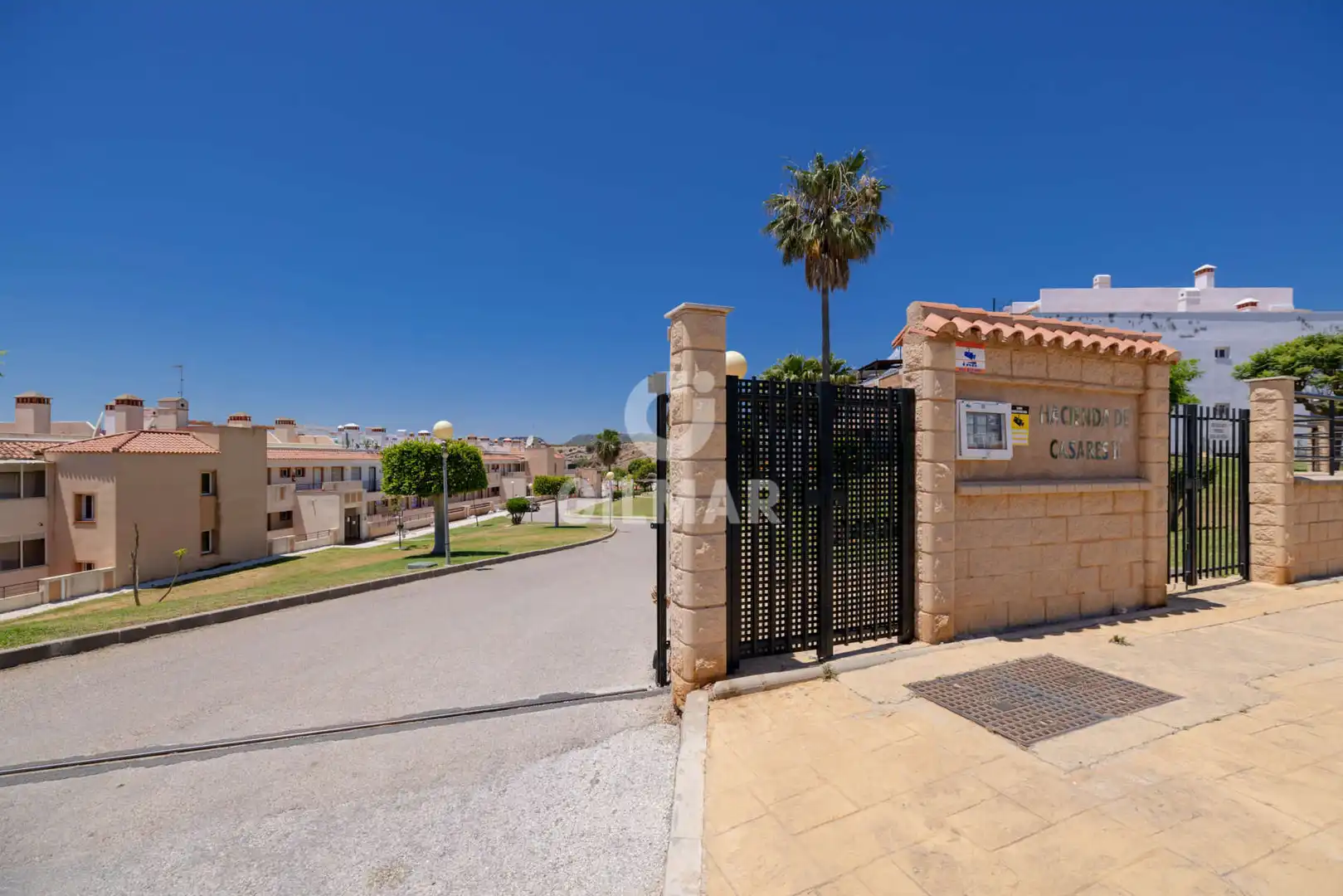 Vista exterior de Piso en venta en Casares con Jardín privado, Trastero y Piscina
