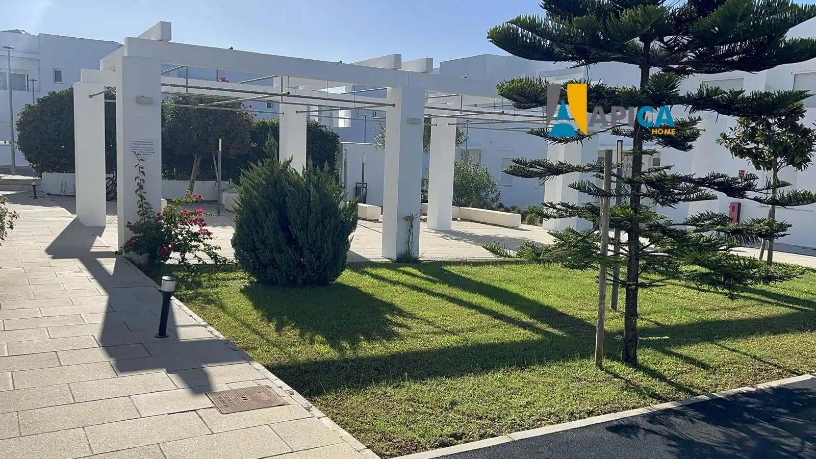 Vista exterior de Casa adosada en venta en Conil 