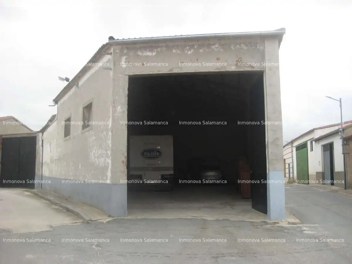 Industrial building to rent in Macotera, imagen 4