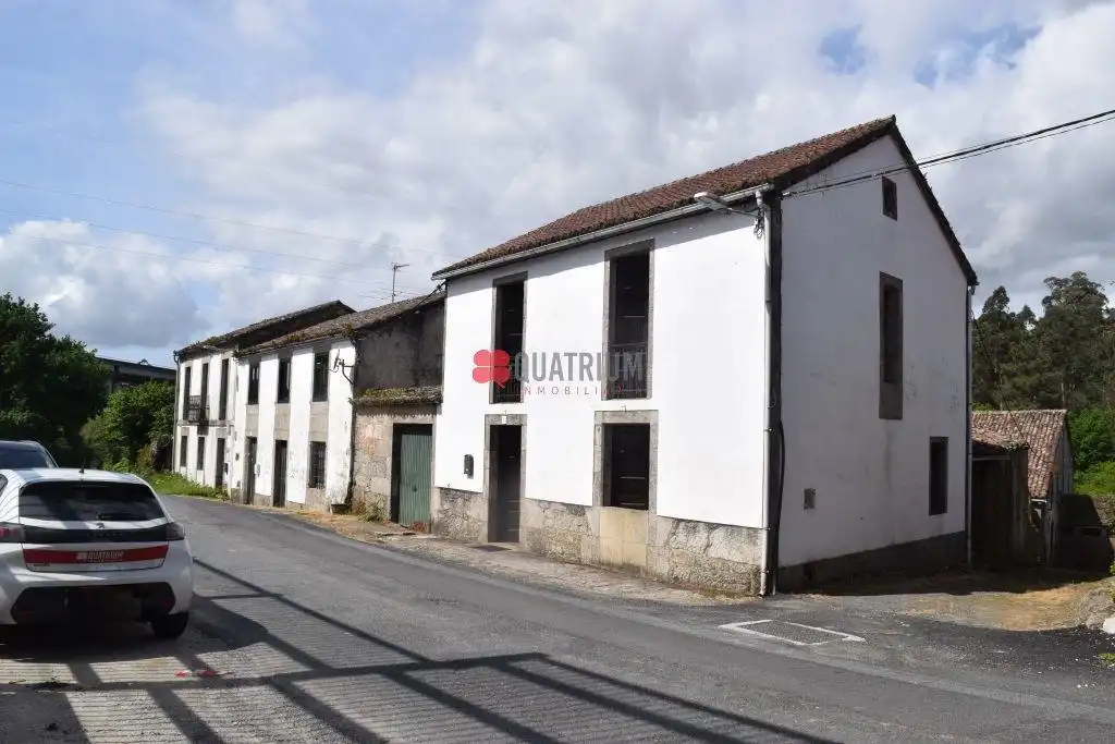 Außenansicht von Haus oder Chalet zum Verkauf in Santiago de Compostela  mit Privatgarten