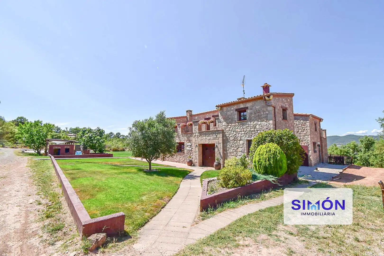 Jardí de Finca rústica en venda en Sant Pere Sallavinera amb Aire condicionat, Calefacció i Terrassa