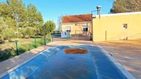 Piscina de Casa o xalet en venda en Caudete amb Aire condicionat, Terrassa i Piscina