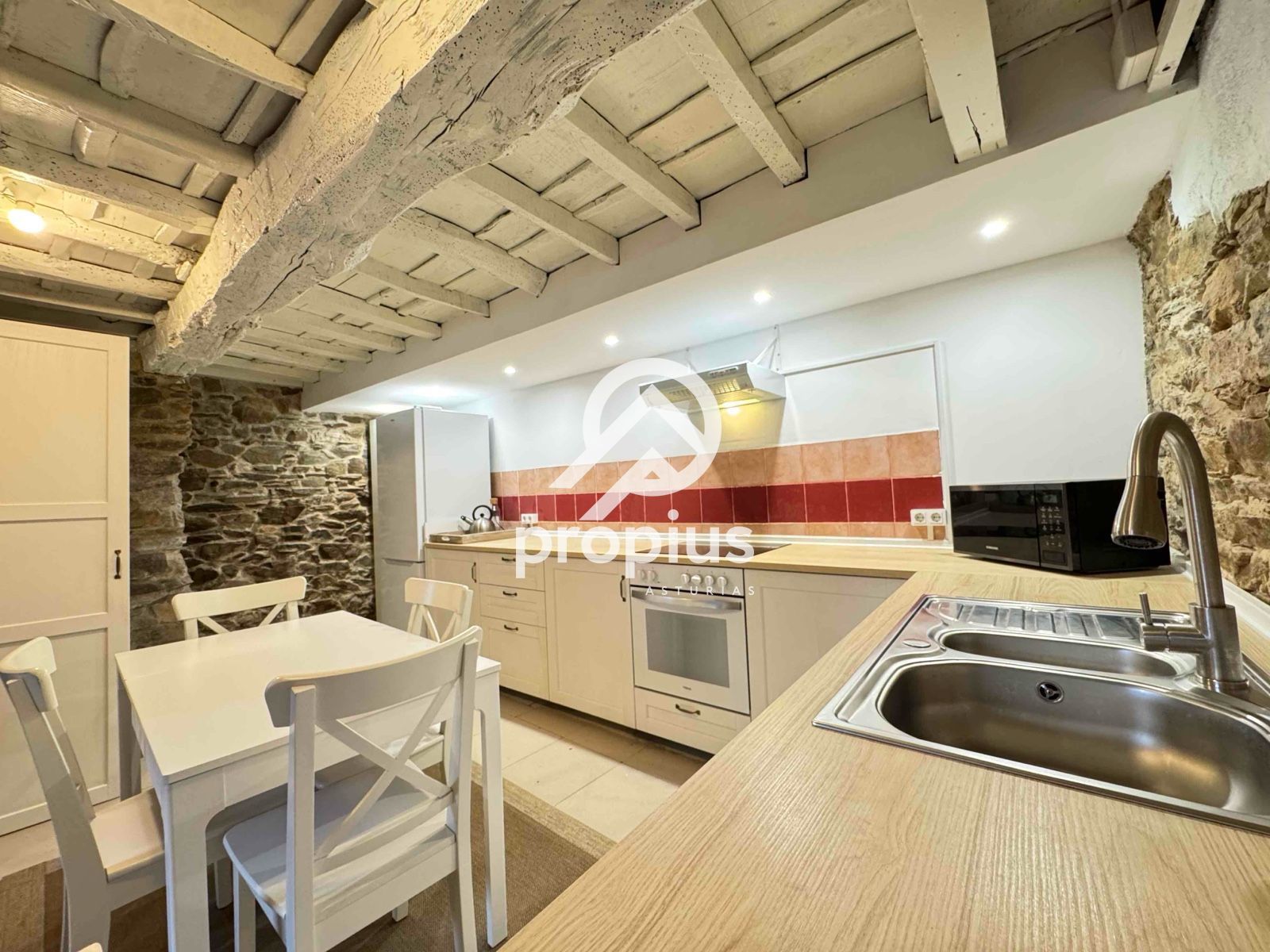 Cocina de Casa adosada en venta en Pravia con Calefacción