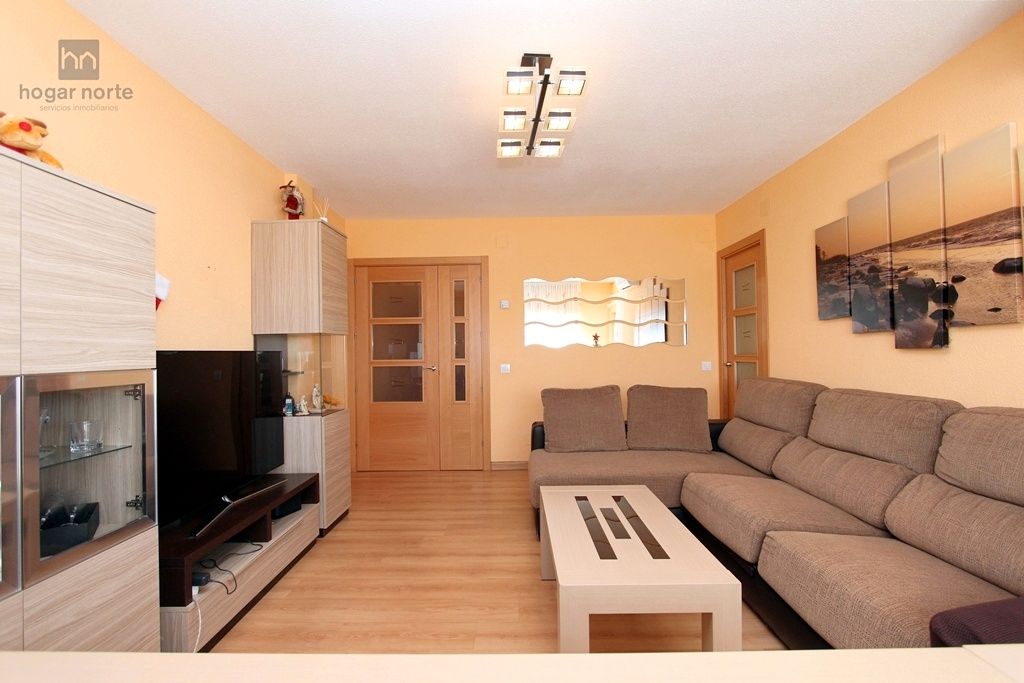 Living room of Flat for sale in Algete  with Heating, Terrace and Storage room
