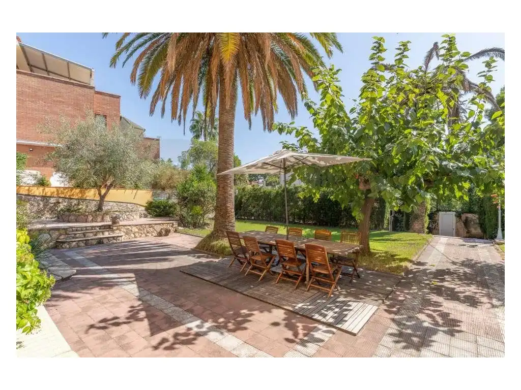 Jardí de Casa o xalet en venda en Tarragona amb Aire condicionat, Jardí privat i Terrassa