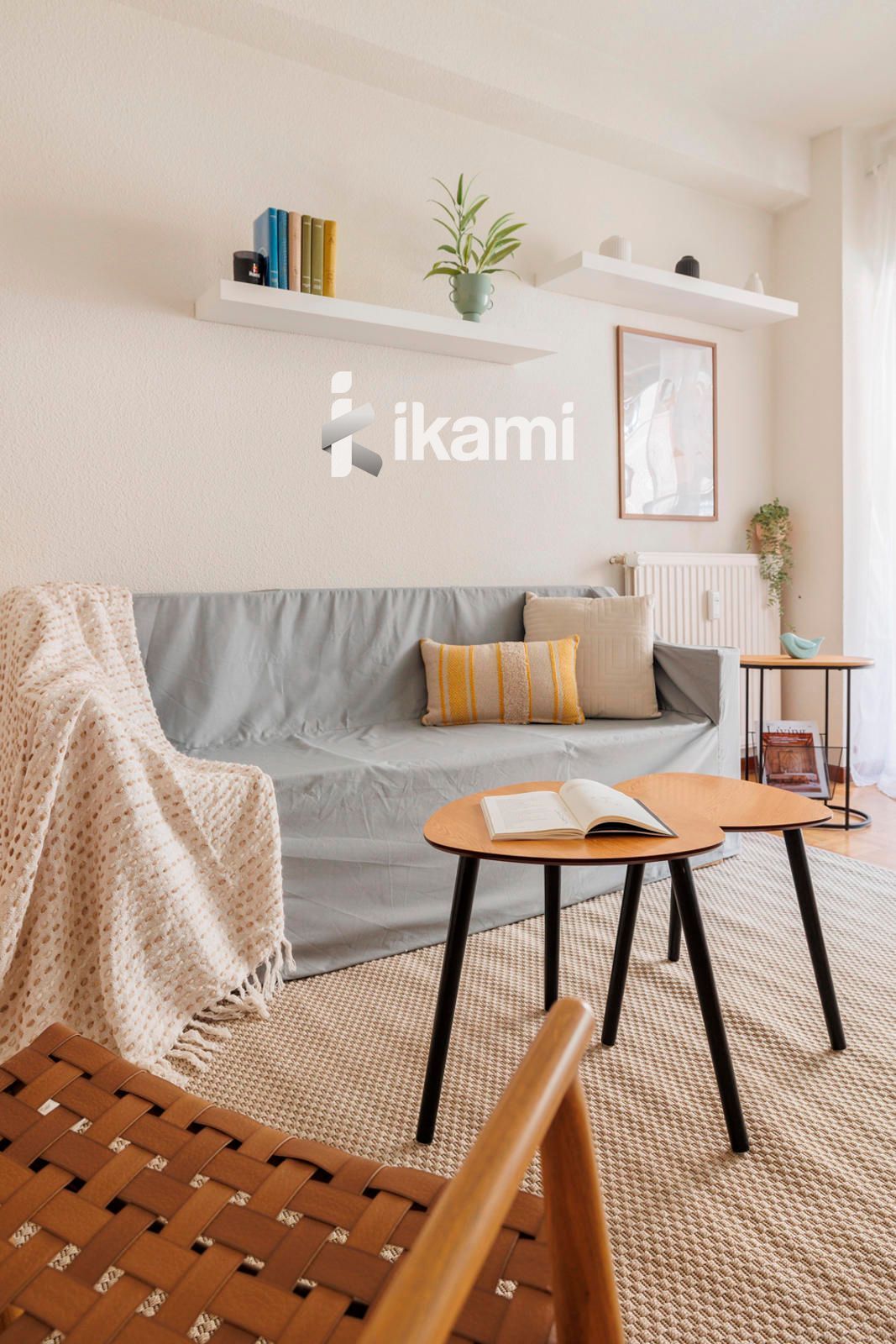 Sala d'estar de Pis en venda en  Madrid Capital amb Calefacció