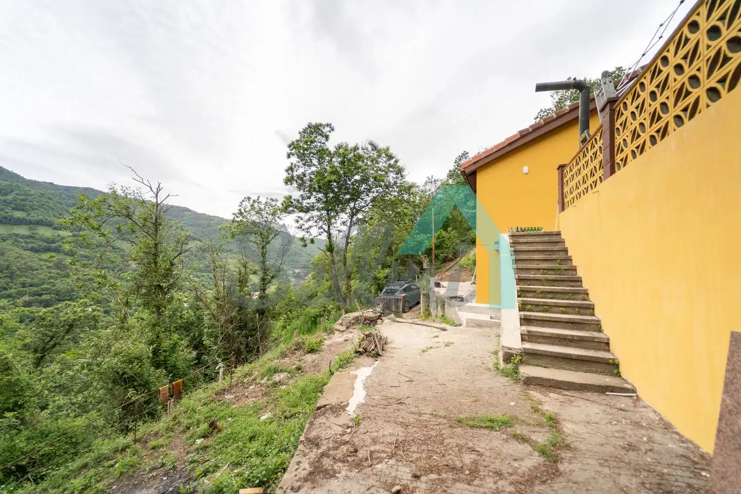 Exterior view of Houses for rent in Mieres (Asturias)  with Heating, Private garden and Parquet flooring