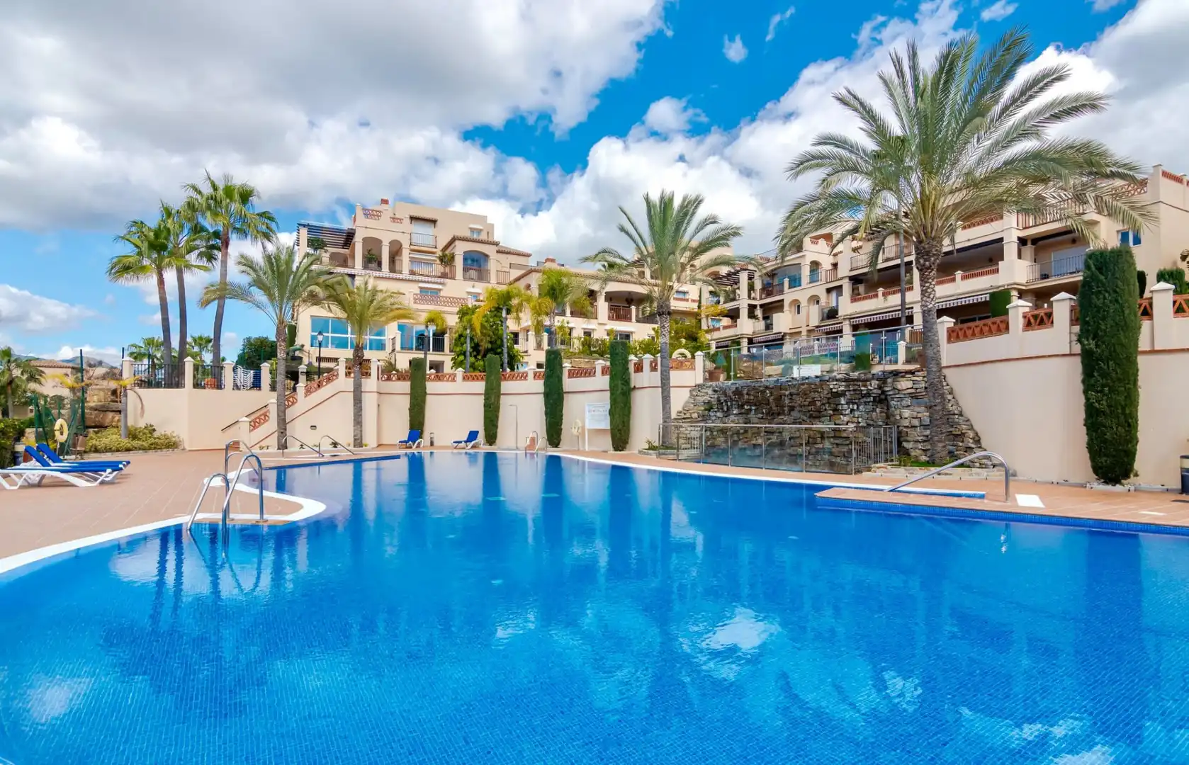 Apartament amb terrassa de lloguer a Benamara - Atalaya
