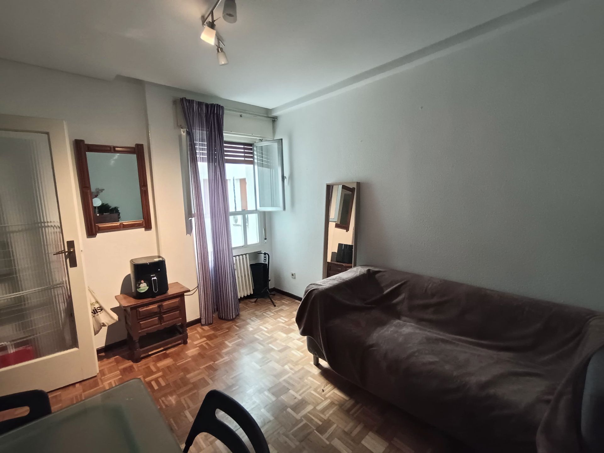 Bedroom of Flat for sale in  Madrid Capital  with Parquet flooring and Terrace