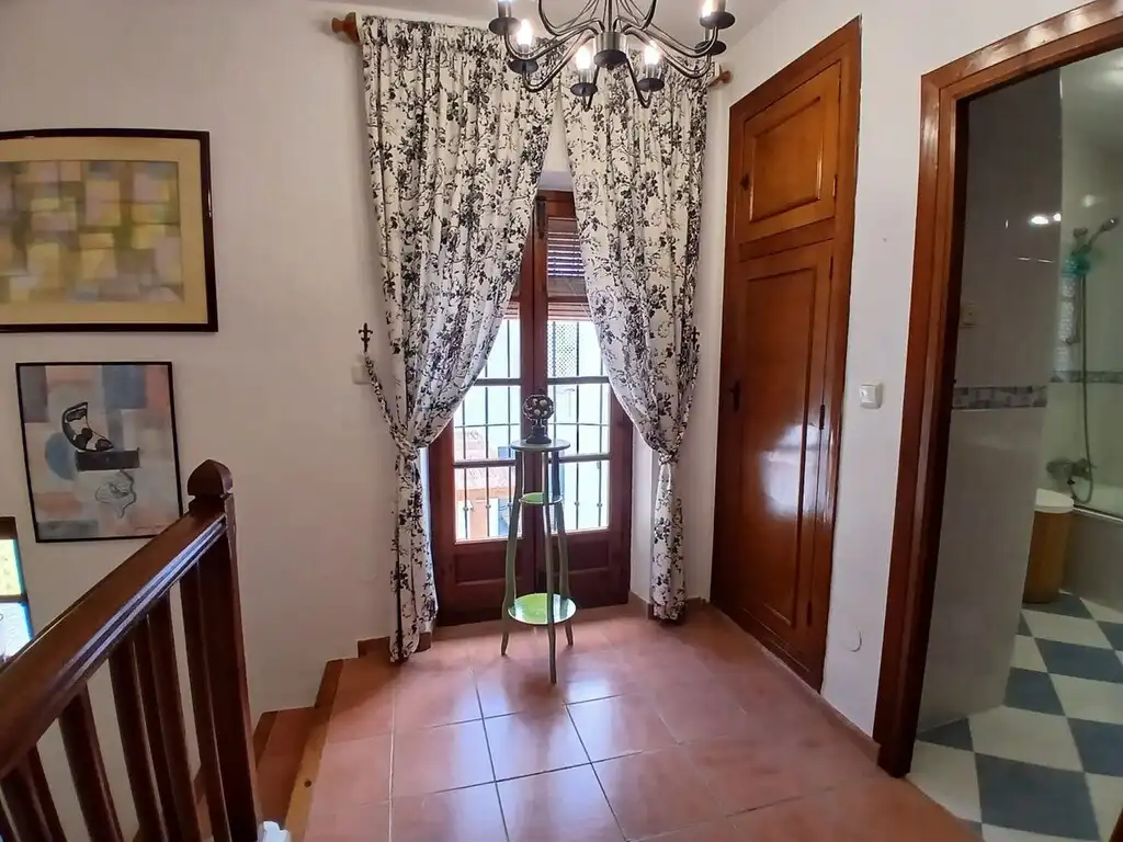Einfamilien-Reihenhaus zum Verkauf in Fuengirola mit Klimaanlage, Terrasse und Möbliert