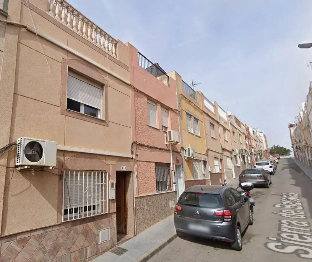 Vista exterior de Piso en venta en Almería