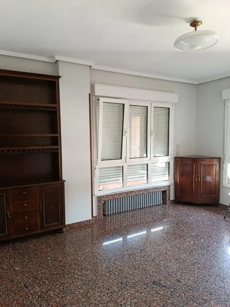 Habitación de Piso de alquiler en Siero con Calefacción, Parquet y Horno