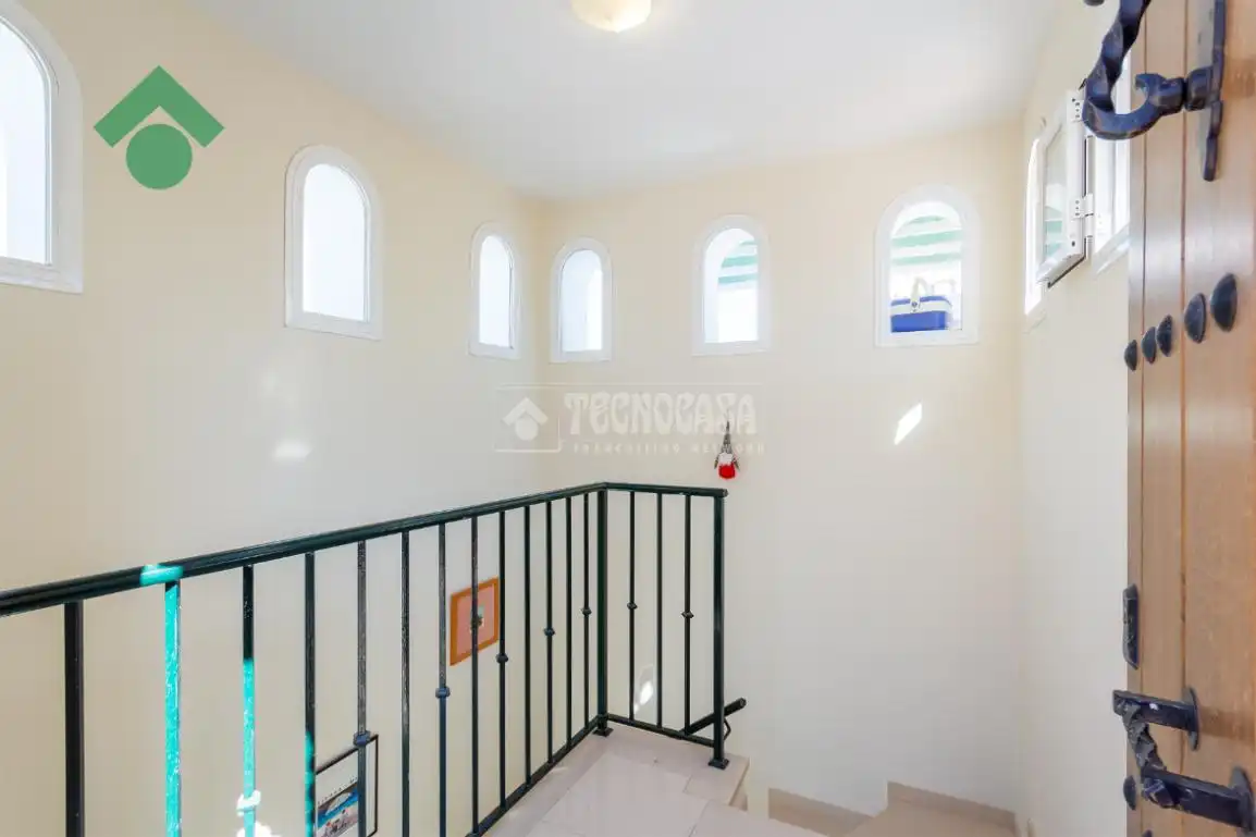 Casa adosada en venta en Almuñécar con Aire acondicionado, Terraza y Amueblado